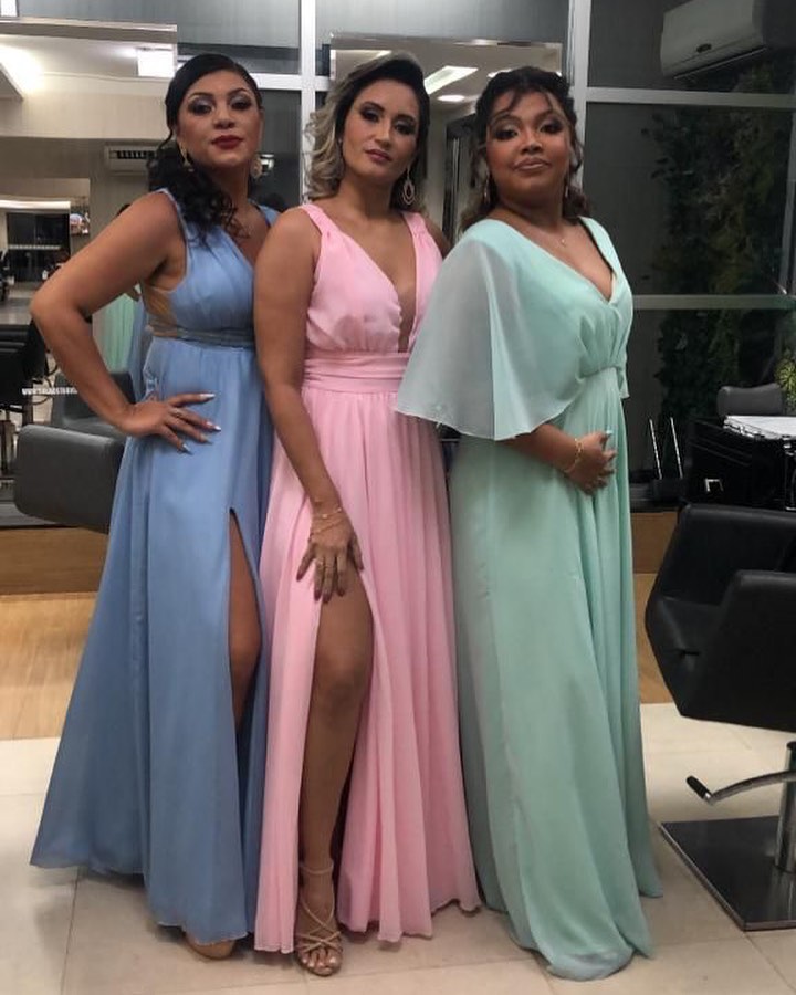 Vestido rosa com aplicações brilhantes